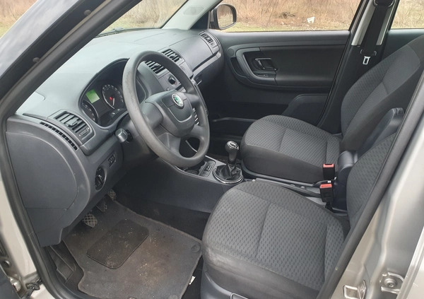 Skoda Fabia cena 15000 przebieg: 169855, rok produkcji 2010 z Swarzędz małe 277